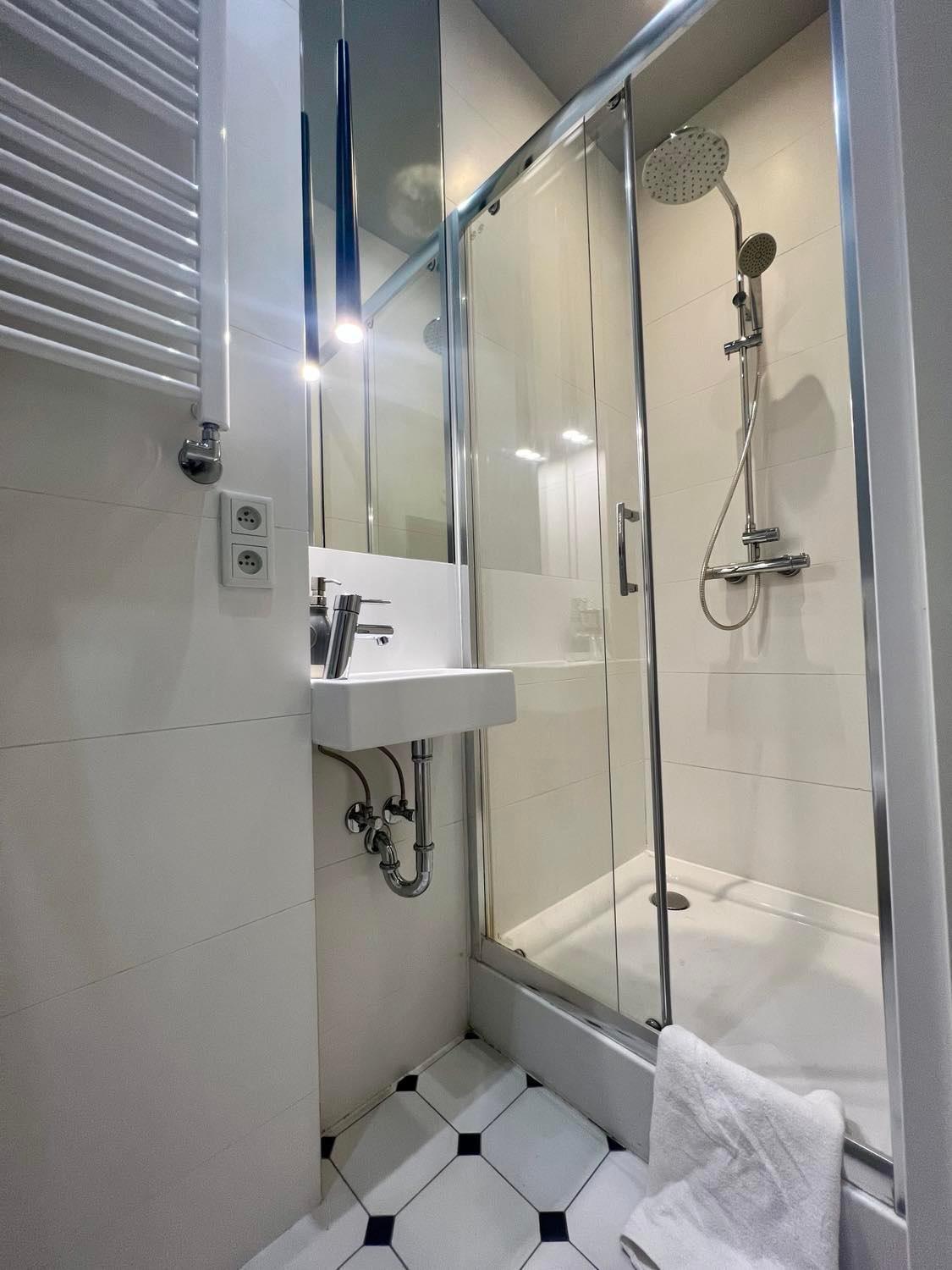 Unitapartament Delux: Elegant Warsaw Center Stay Near Zbawiciela Square Exterior photo